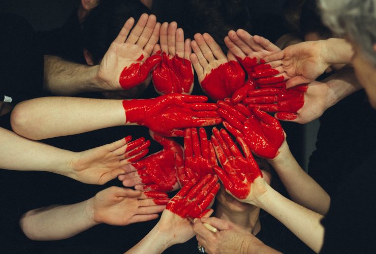 How Social Media Kills Your Friendships