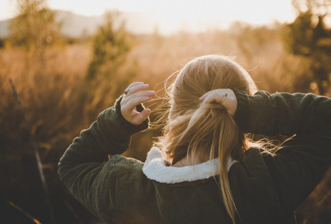 How to Get Optimal Hair Volume and Tame Frizz