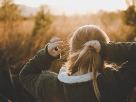 How to Get Optimal Hair Volume and Tame Frizz