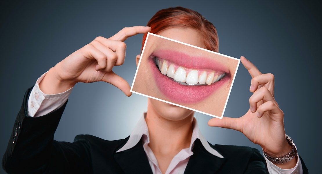Discover 5 Natural Ways to Achieve Whiter Teeth